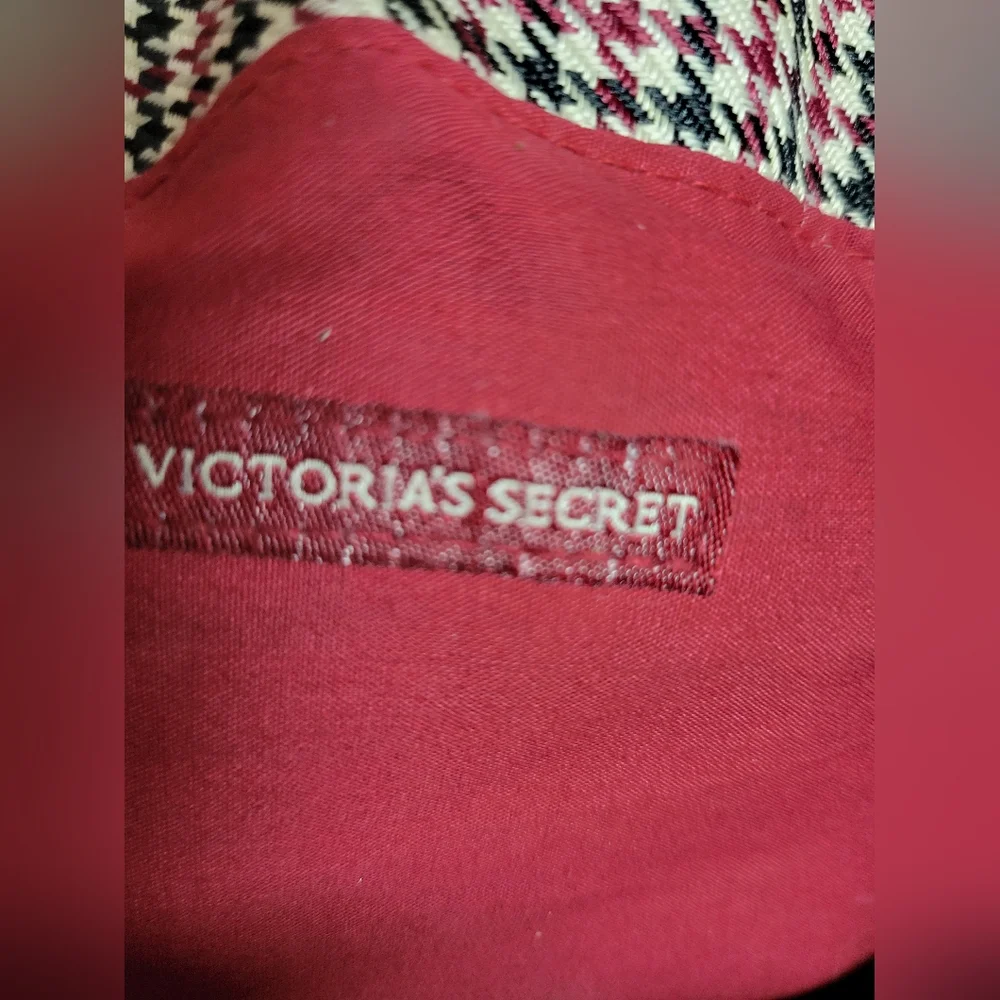 Victoria’s Secret hounds tooth handbag